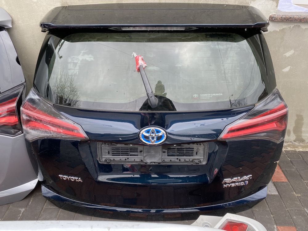 Toyota RAV4 2013 - 2018 Крышка Багажника в сборе. РАЗБОРКА НАЛИЧИЕ.
