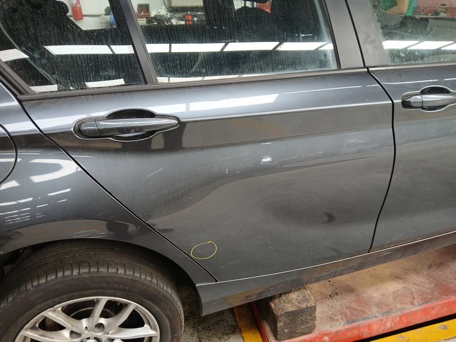 Porta trás direita BMW 1 (F20)