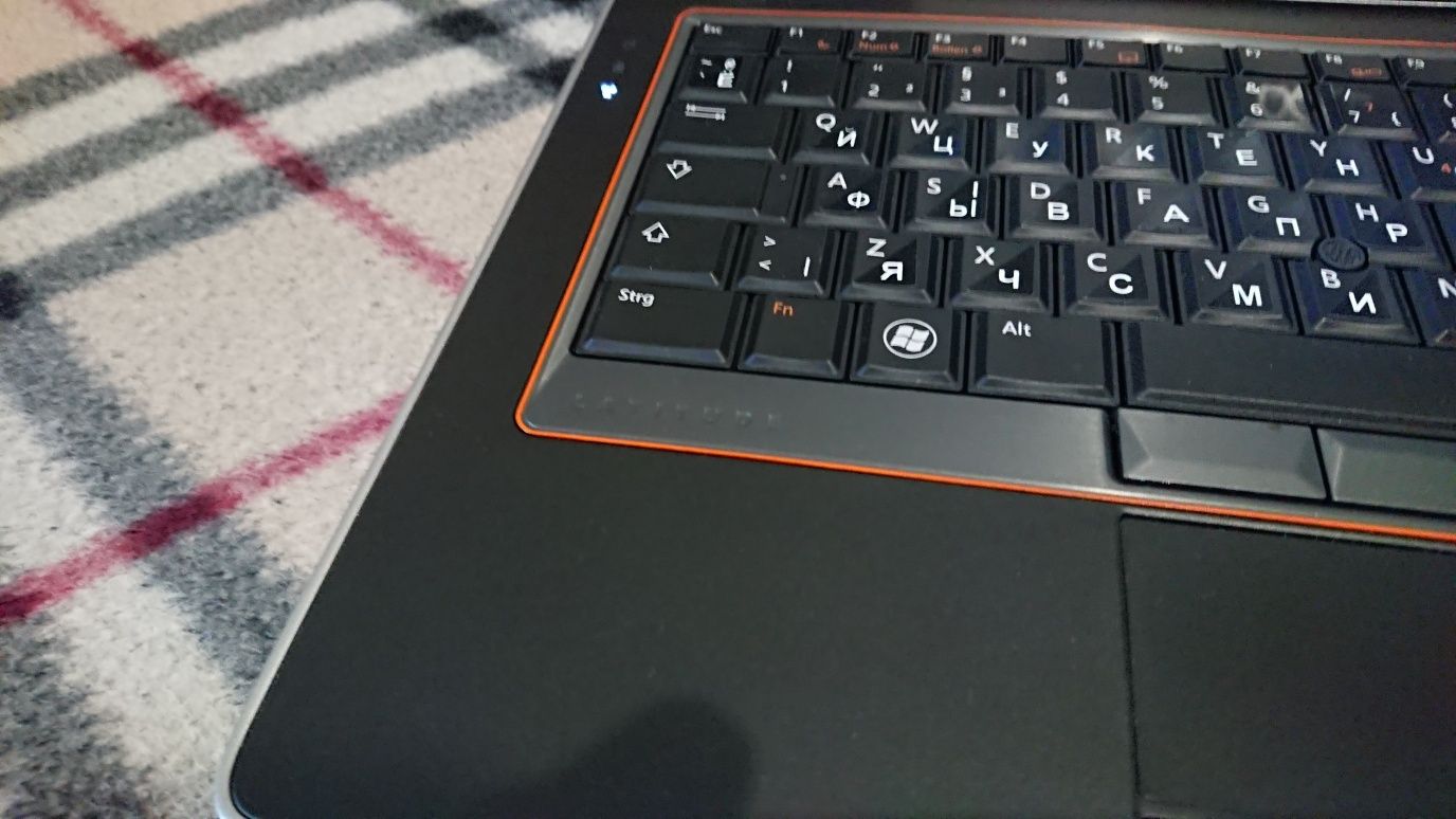 Ноутбук Dell Core i5 SSD240
