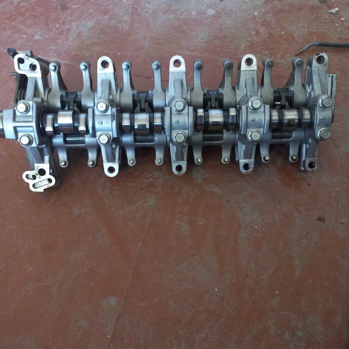 Розподільний вал на мітцубісі аутлендер 4j12 б/у