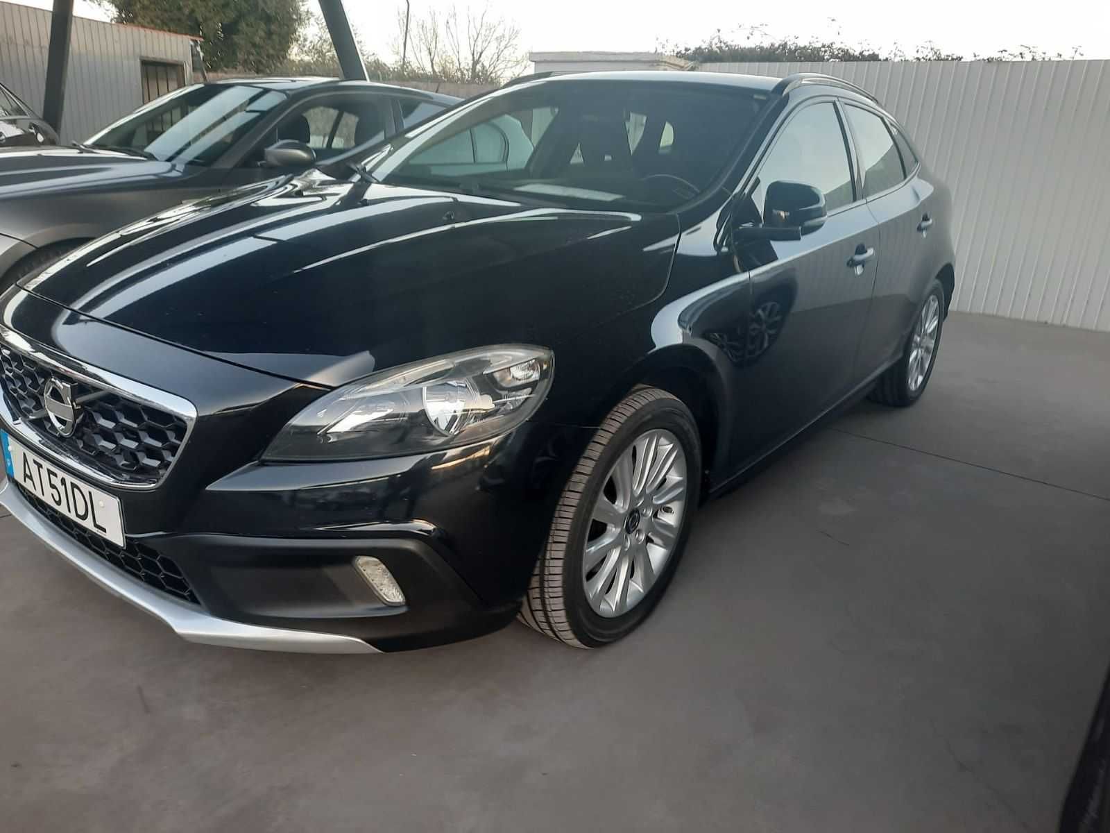 Volvo V40 Cross Country 1.6 D2 Momentum Powershift Automático