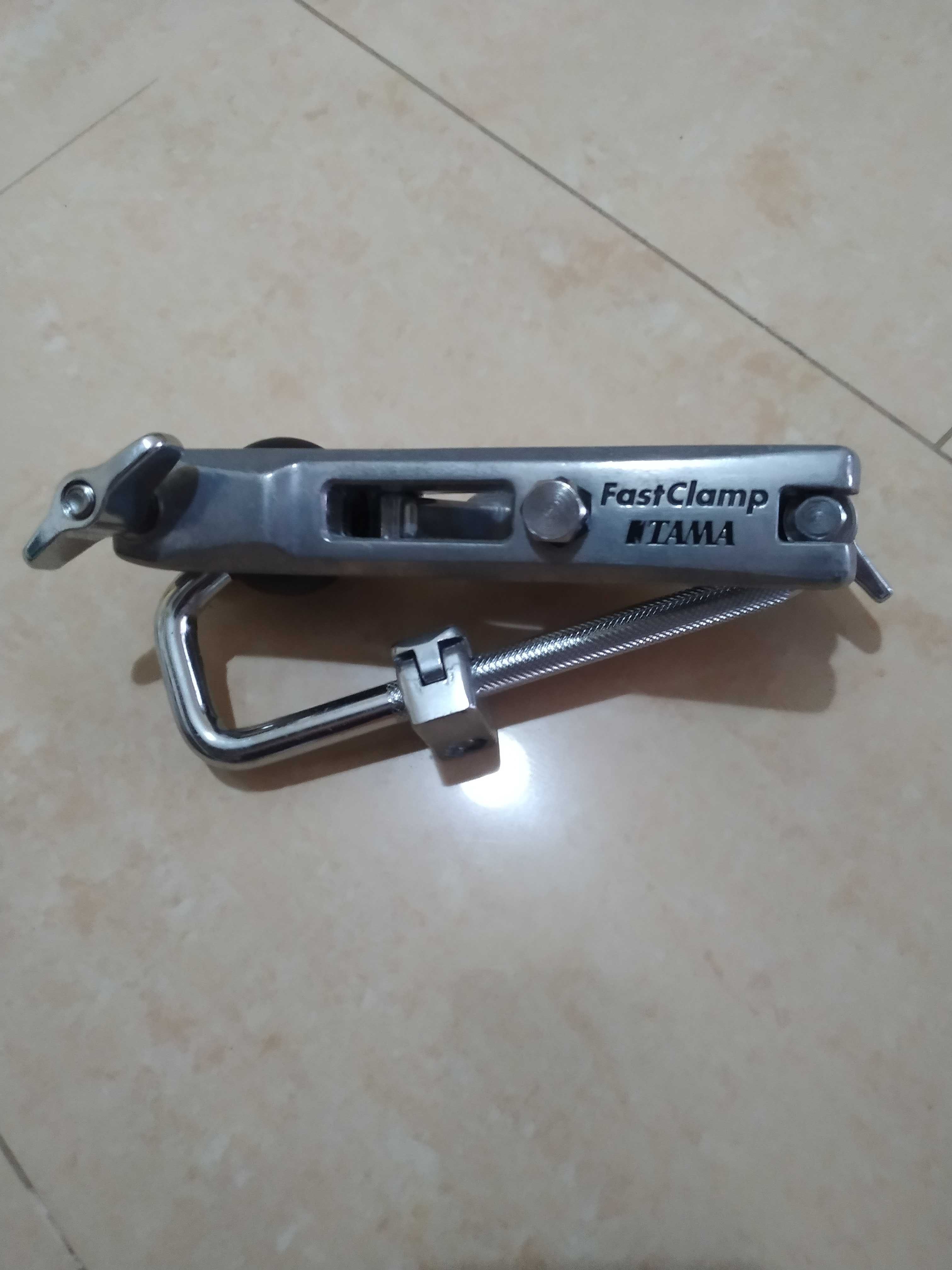 TAMA MC69 Single Tom Attachment – Excelente estado