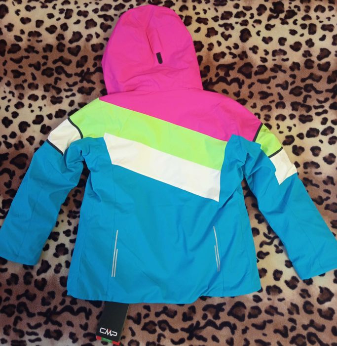 Продам нову куртку CMP для дівчинки 152 зріст