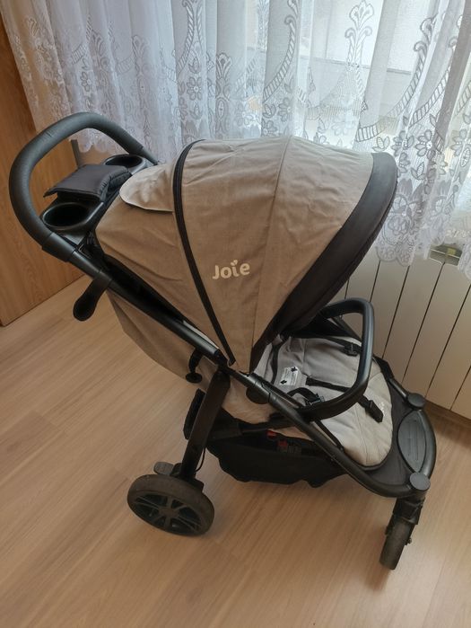 Wózek Joie Litetrax 4

+ Pokrowiec + śpiworek zimowy