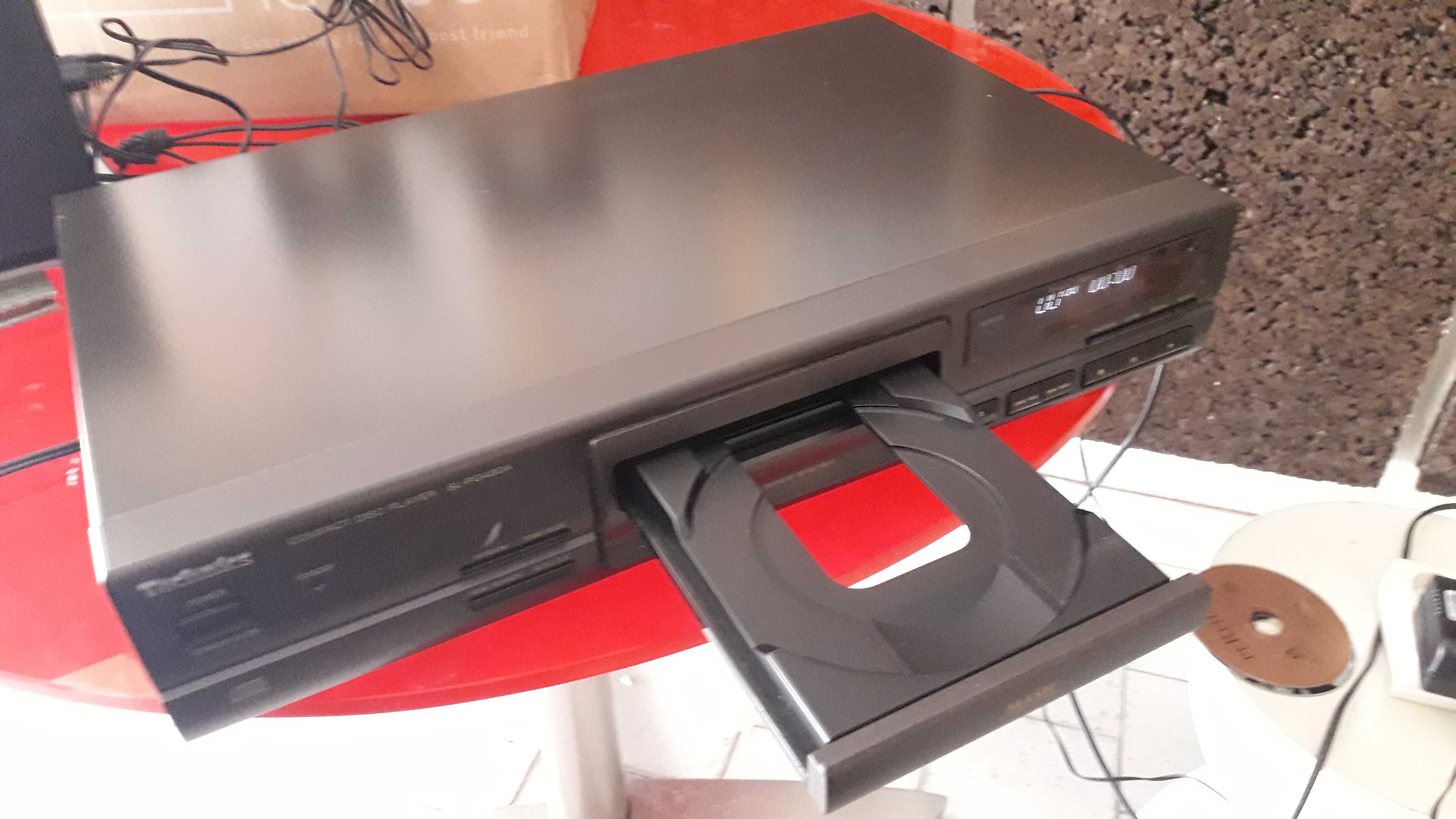 TECNICS compact disc player class 1 feito na Alemanha