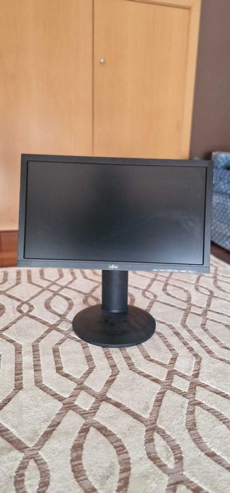 Monitor Fujitsu Semi-Novo