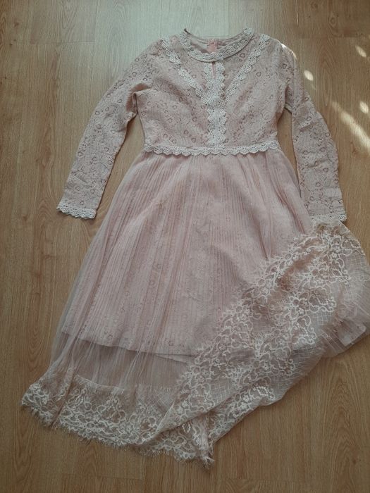 Сукні гарнющі,на свята.