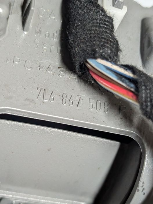 Плафон volkswagen touareg 7l6867508f