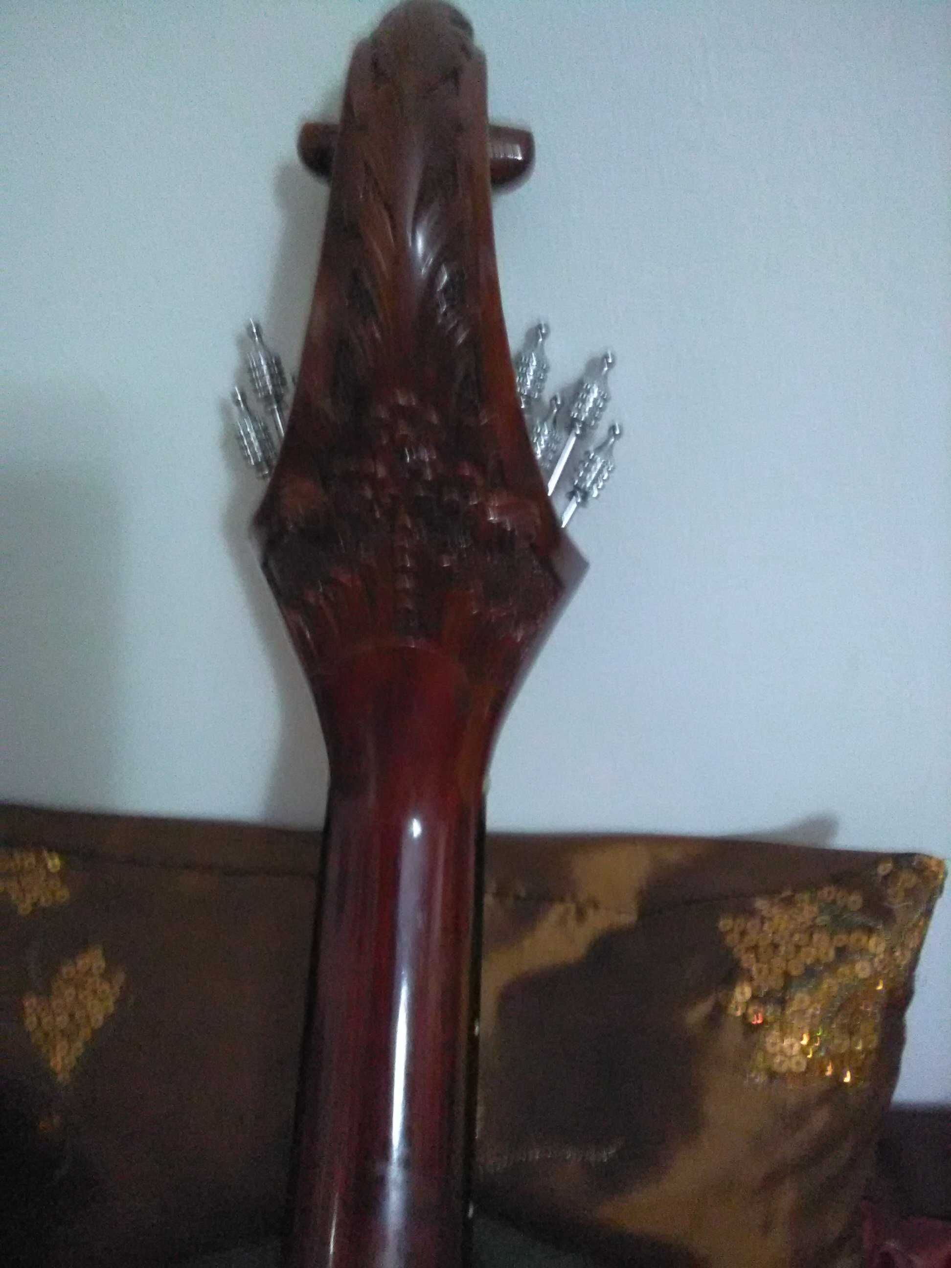 Guitarra portuguesa
