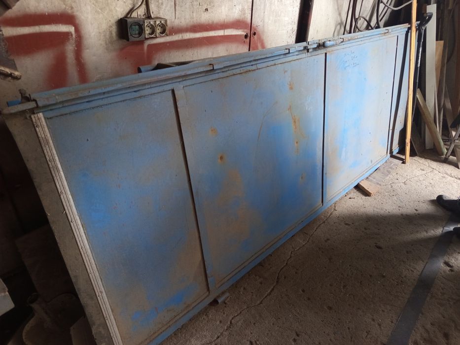 Dzwi garażowe bramy