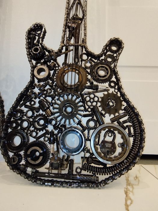 Gitara elektryczna loftowa