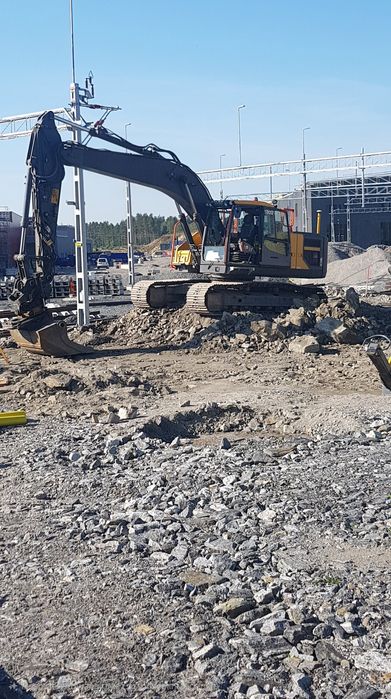 USŁUGI ZIEMNE I TRANSPORTOWE

Transport ziemi i materiałów sypkich

Tr