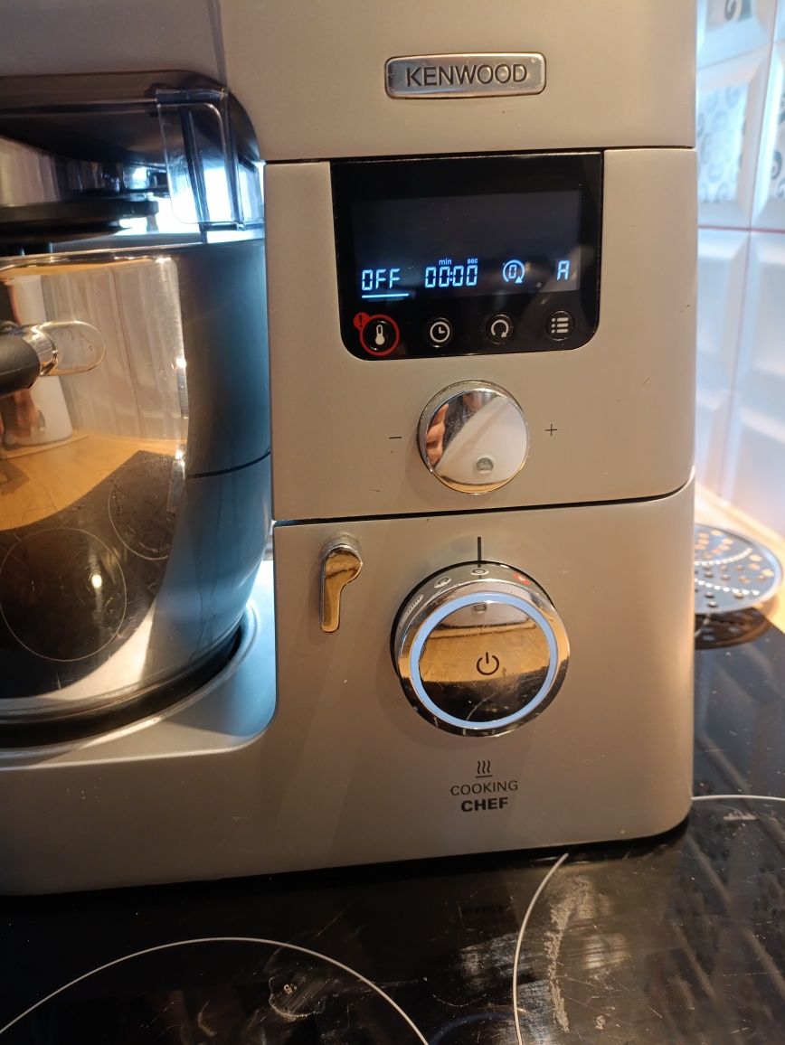 Robot planetarny z indukcją Kenwood cooking chef XL KCC904