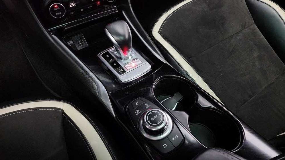 Infiniti Q30 2.0 Premium Sport