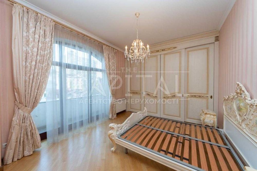 Продаж квартири, вул. Пирогова, Шевченківський район, Центр
