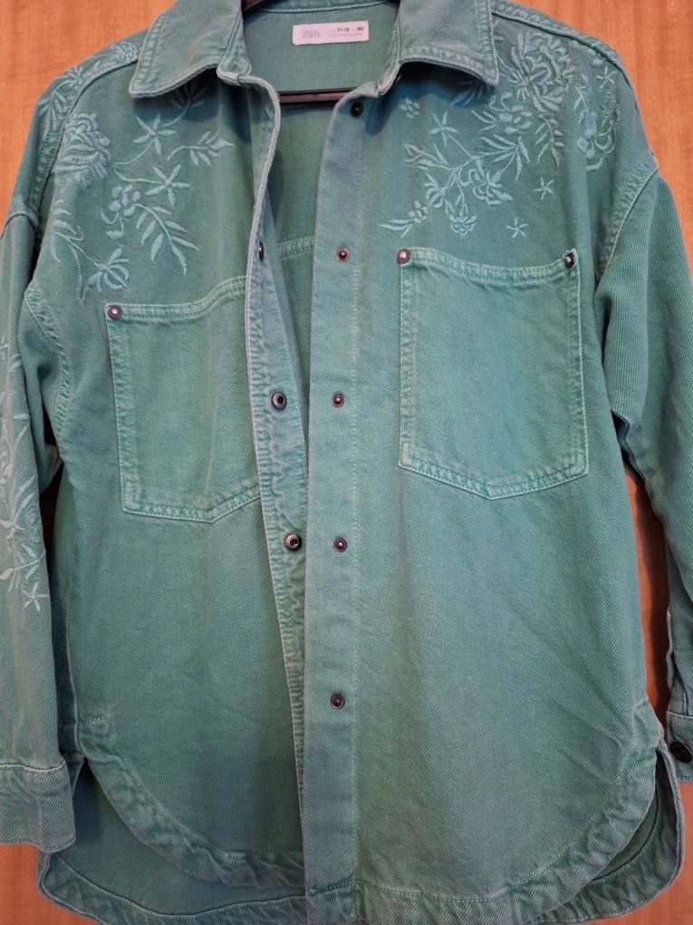 Camisa verde Zara bordada 11/12 anos