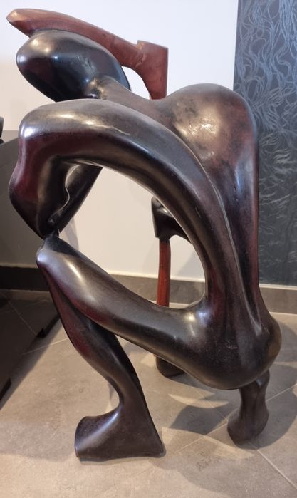 Pensador escultura pau preto