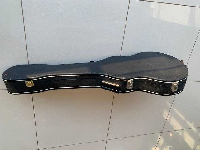 Продам кейс для електрогитари типу Les Paul.