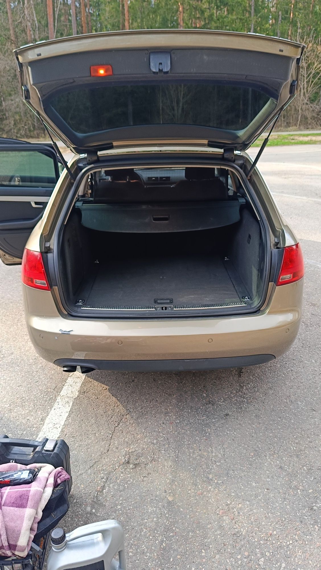 Audi A4 B7 S-Line 2006.r 2.0 TDI 143km