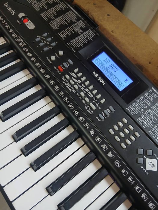 Синтезатор BRAVIS KB-90H