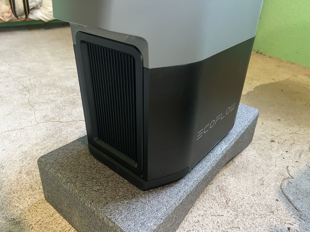 Продам ,EcoFlow DELTA 2 Smart Extra Battery,+солнечные батареии