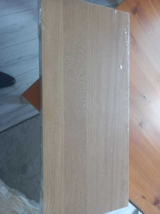 Półka ścienna samo-wisząca z Ikea