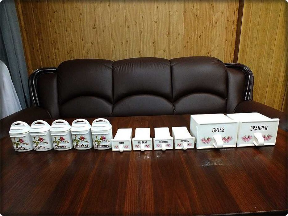 Zestaw Stare pojemniki kuchenne porcelana Roesler na przyprawy z PRL
