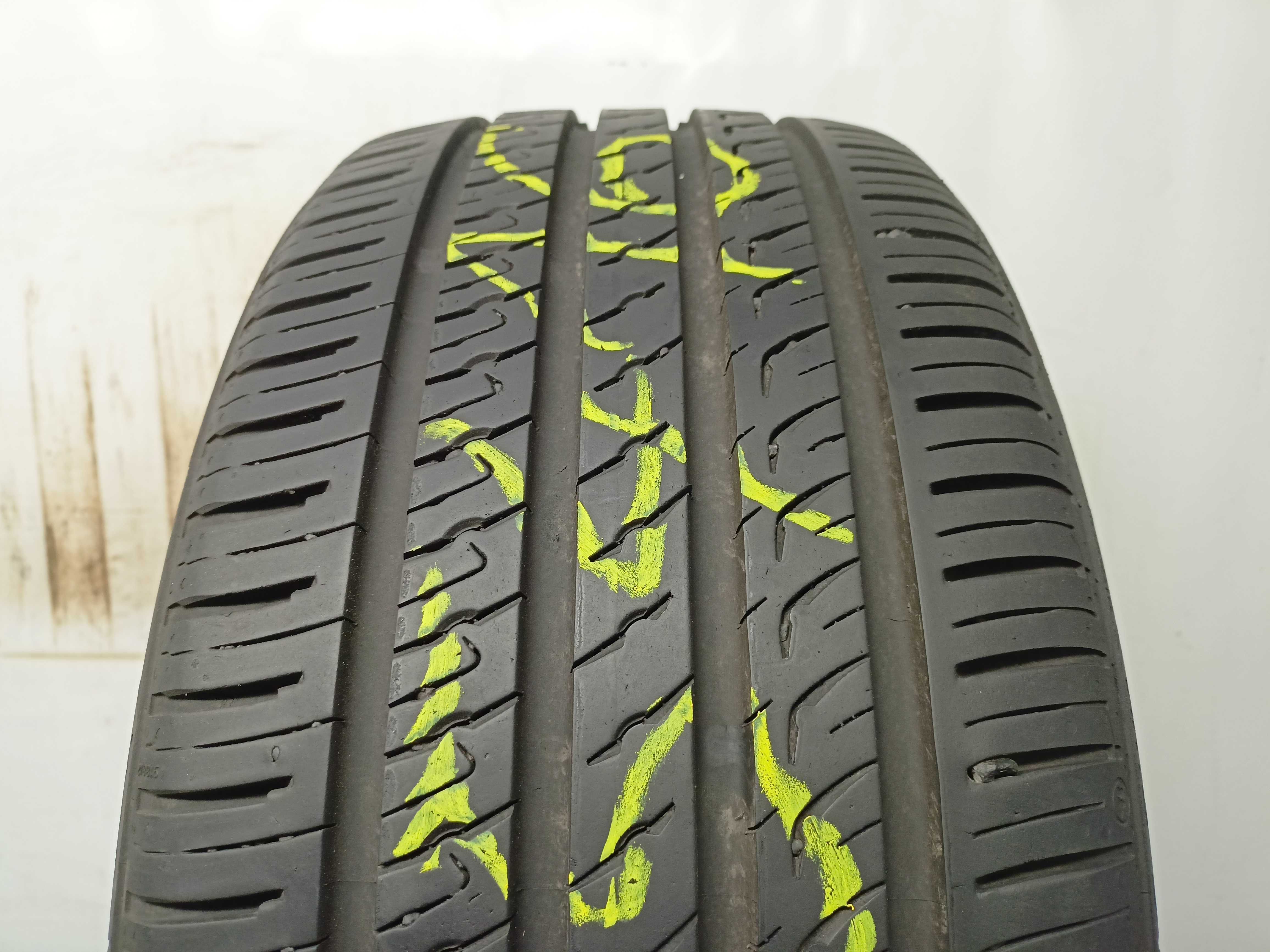 Barum Bravuris 5HM 225/40/18 20r. 92Y 8,5mm (5416)