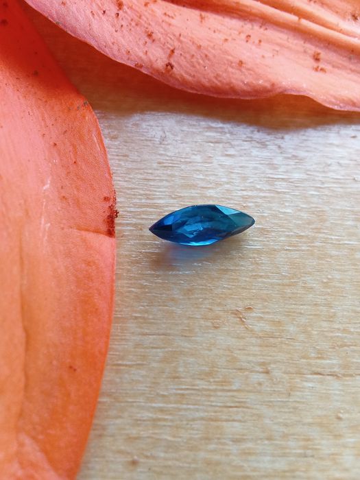 Tanzanita Natural Certificada.  1.80 ct  Beleza Rara da África