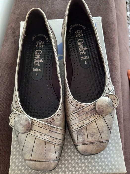 Damskie baleriny firmy Caprice