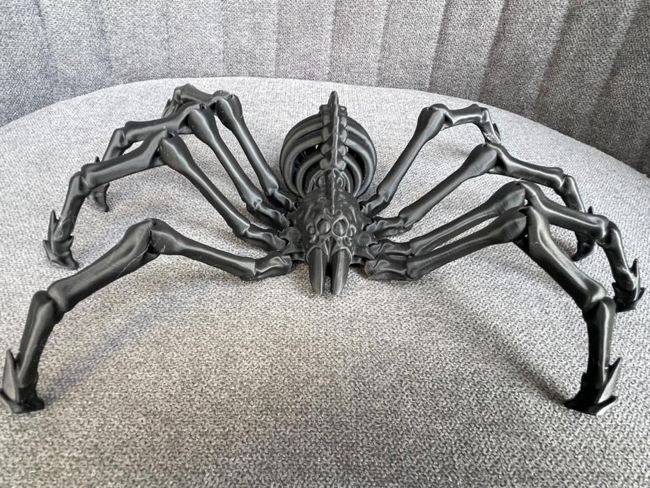 Рухлива іграшка Павук надрукована на 3д принтері