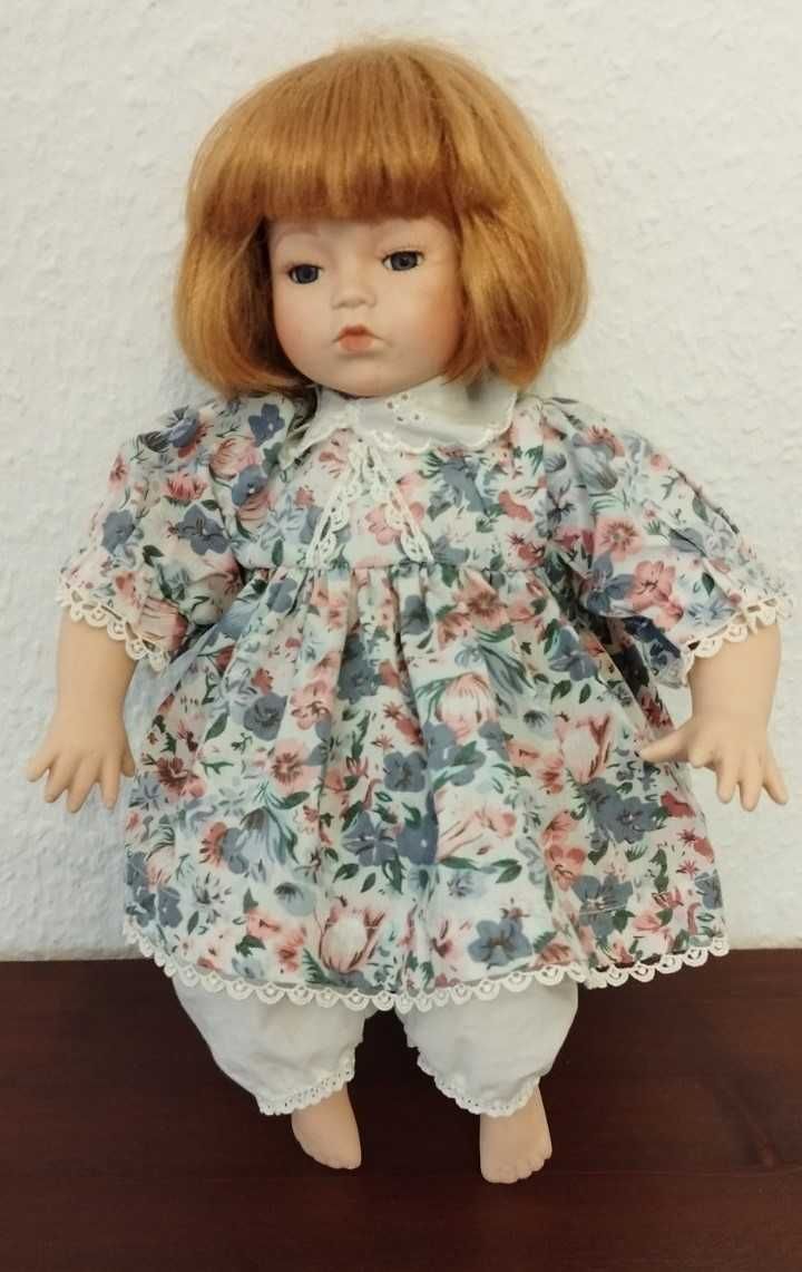 Немецкая фарфоровая кукла 35см.