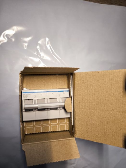 Новий перемикач вводу Hager 63A