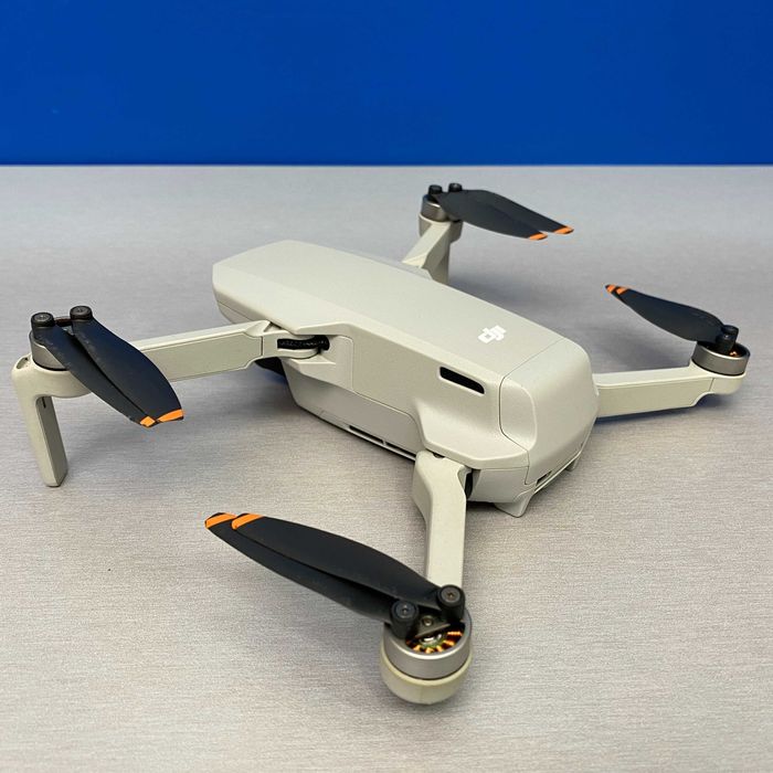 DJI Mini 2 Fly More Combo