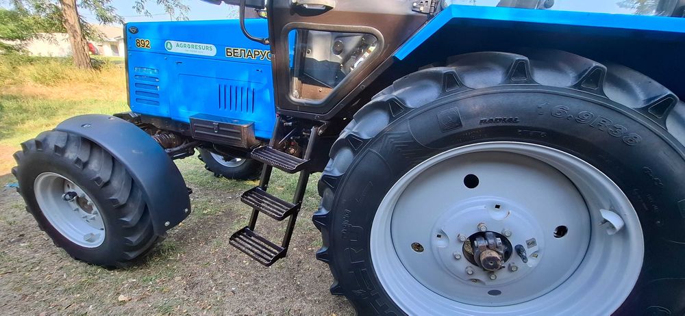 Трактор МТЗ - 892