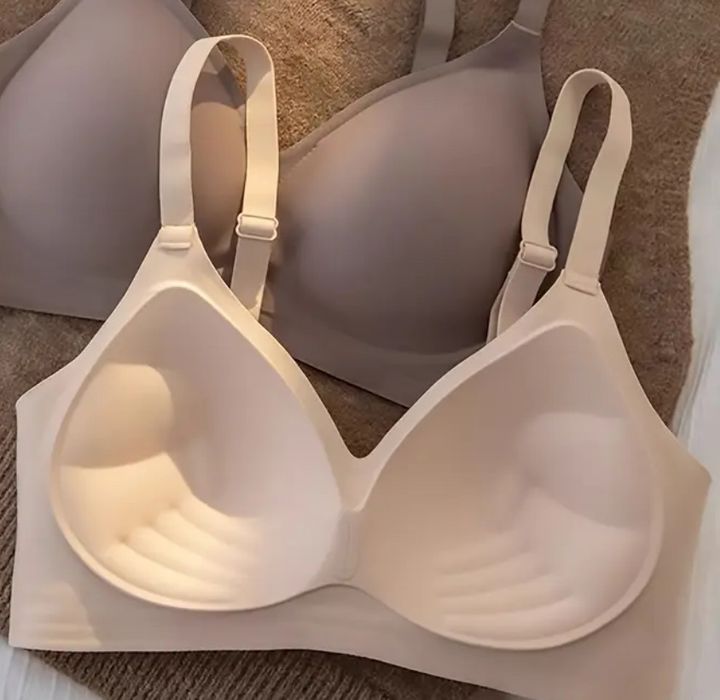 Бюстгалтер безшовний з пуш-апом розмір 85-90С тілесного кольору