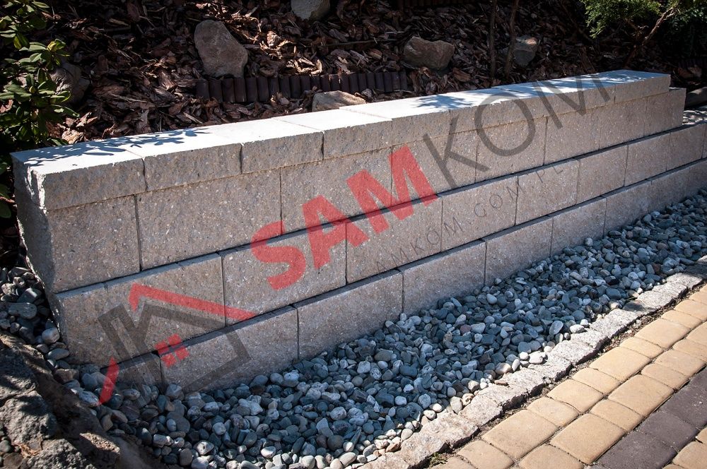Mur oporowy pustak skarpowy murek ogrodowy łupany palisada gazon elka