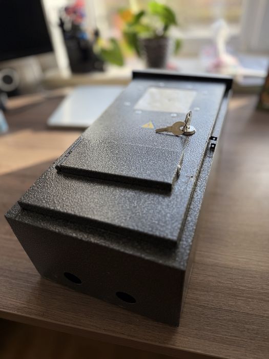 Ящик металевий під електролічильник