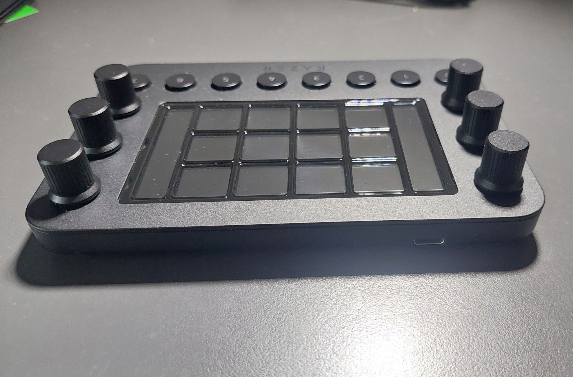 Loupedeck Razer Stream Controller