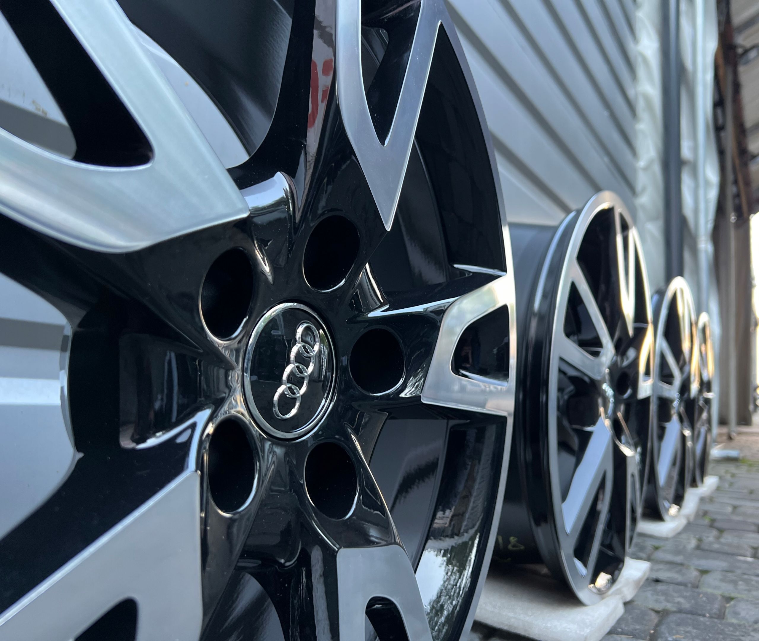 NOWE Oryginalne Felgi Audi 18 A3 A4 A6 A8 Q2 Q3 Q5