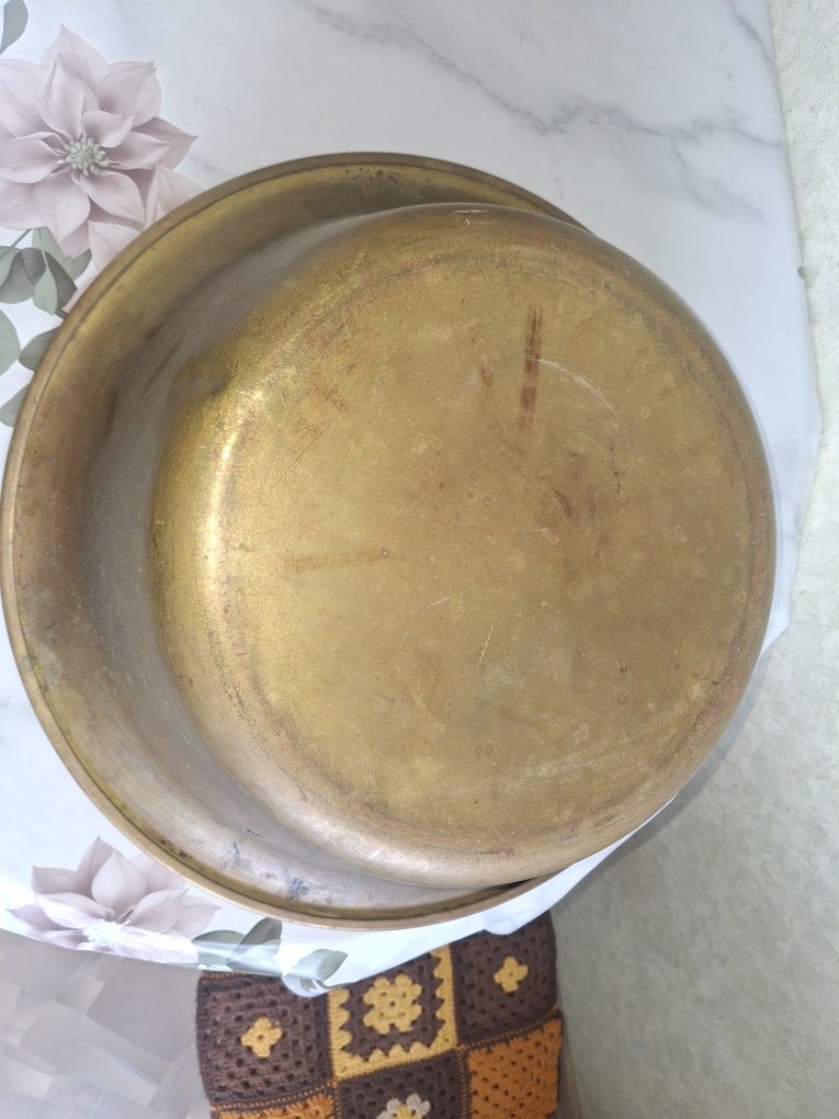 Миска латунна велика