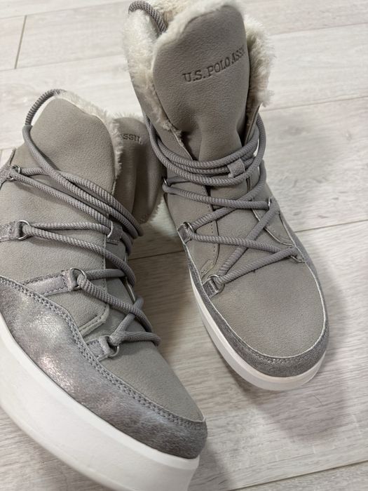 Продам жіночи ботинки