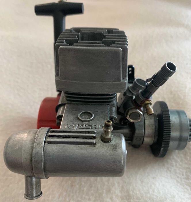 Motor Kyosho GT Nitro RC – Usado