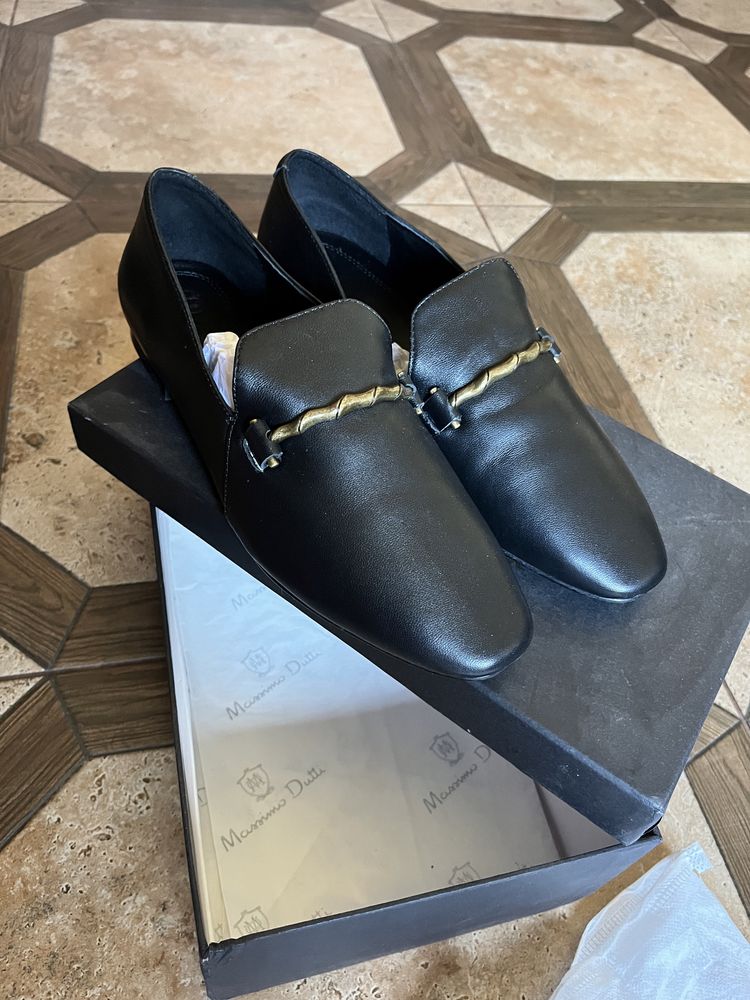 Лофери Massimo Dutti