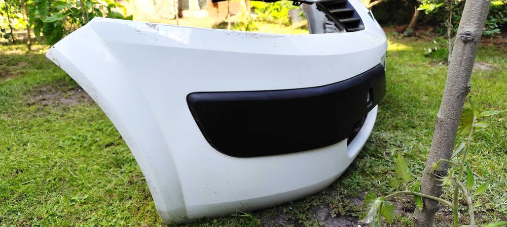 Zderzak przedni Renault Megane 2 przed lift biały 0V369