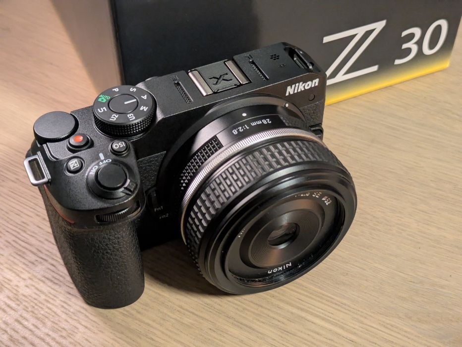 Nikon Z 30 - Máquina Fotográfica