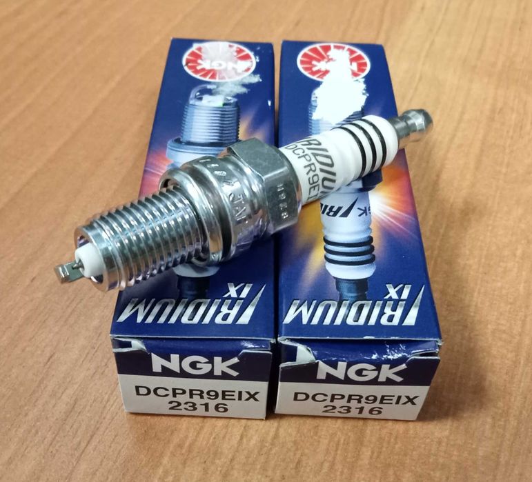 Świece zapłonowe irydowe Ngk DCPR9EIX 2szt