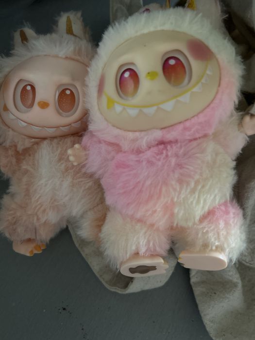 Sprzedam 2 labubu
