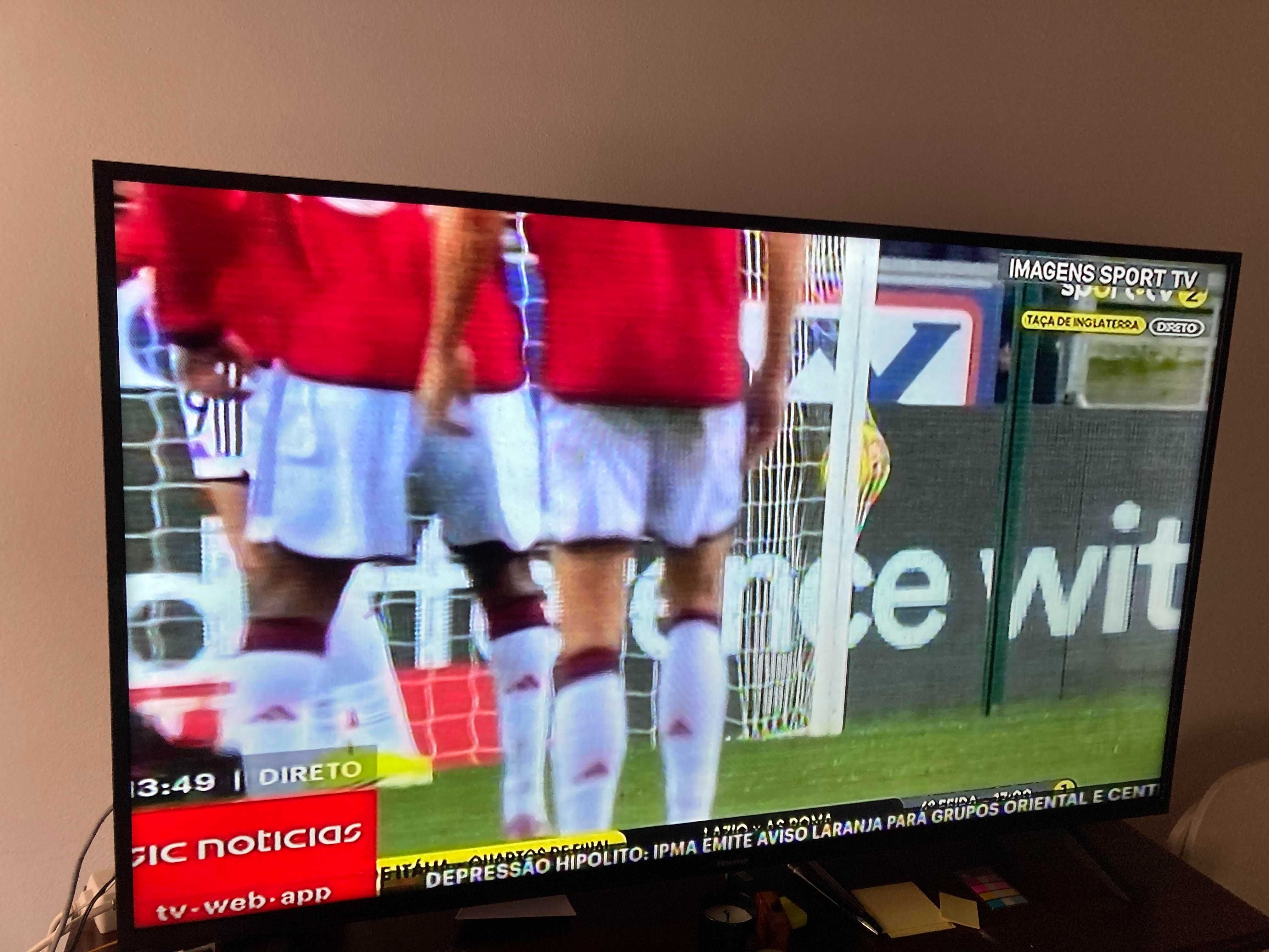 TV Hisense 50" H50B7100 em estado impecável