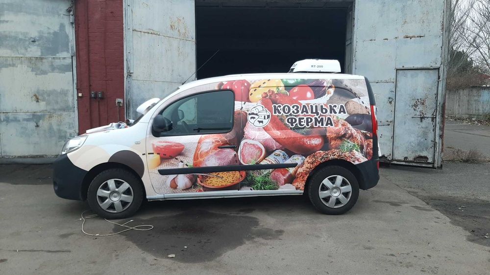 Оклейка легкових, вантажних автомобілів та спецтехніки